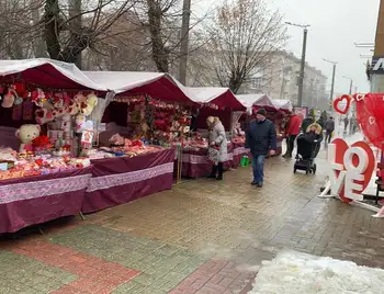 У Кропивницькому до Дня закоханих розгорнули святковий ярмарок фото 1