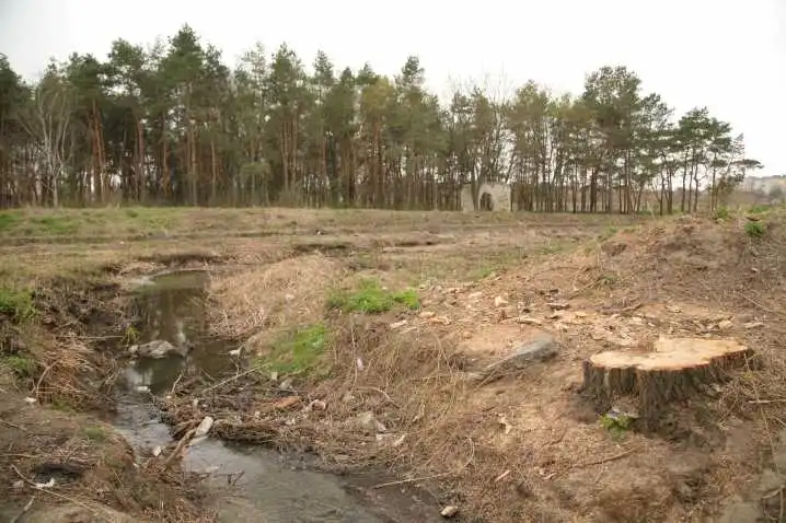 У Кіровограді чистять річку, або що можна "зловити" в Інгулі (ФОТОРЕПОРТАЖ)