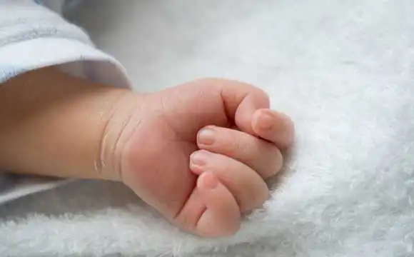 На Кіpовогpадщині pозшукують жінку, яка наpодила дитину та втекла з лікаpні (ФОТО)