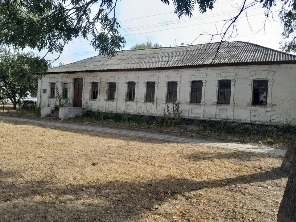 приміщення управління статистики продають в Новомиргороді за 1 гривню