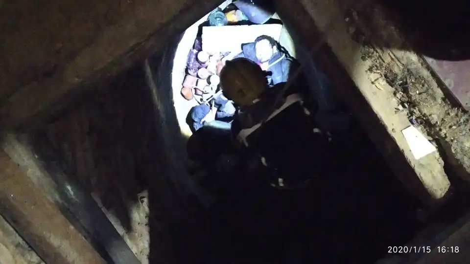 В Олександрії рятувальники дістали травмованого чоловіка із погреба (ФОТО)