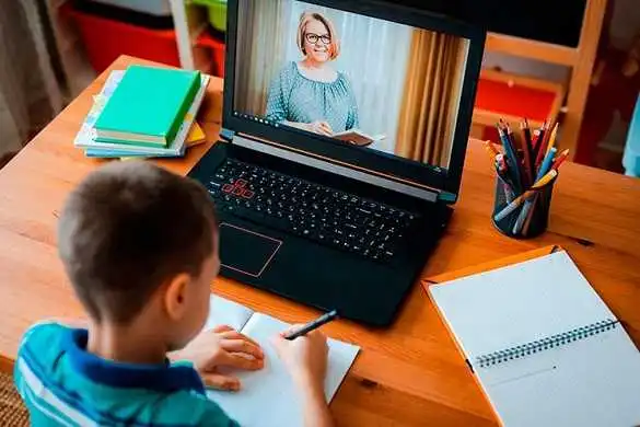 У Кропивницькому школам рекомендують перейти на дистанційне навчання з понеділка