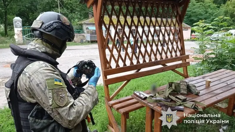 Чоловік, якого розшукували на Кіровоградщині за подвійне вбивство, скоїв самогубство під час затримання