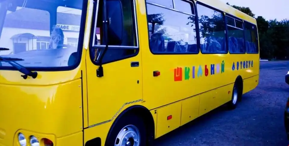 Для шкіл Кіровоградщини наступного року придбають щонайменше 7 шкільних автобусів фото 1
