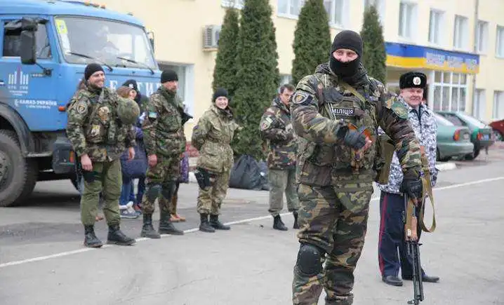 Боєць батальйону „Кіровоград” одразу по поверненню з АТО освідчився дівчині (ФОТО)