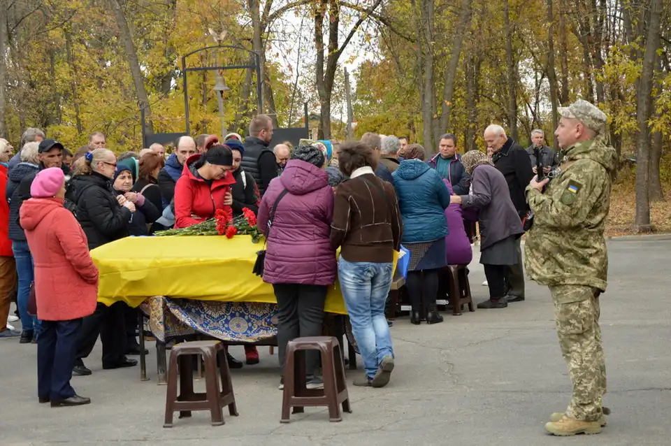 попрощалися з військовими