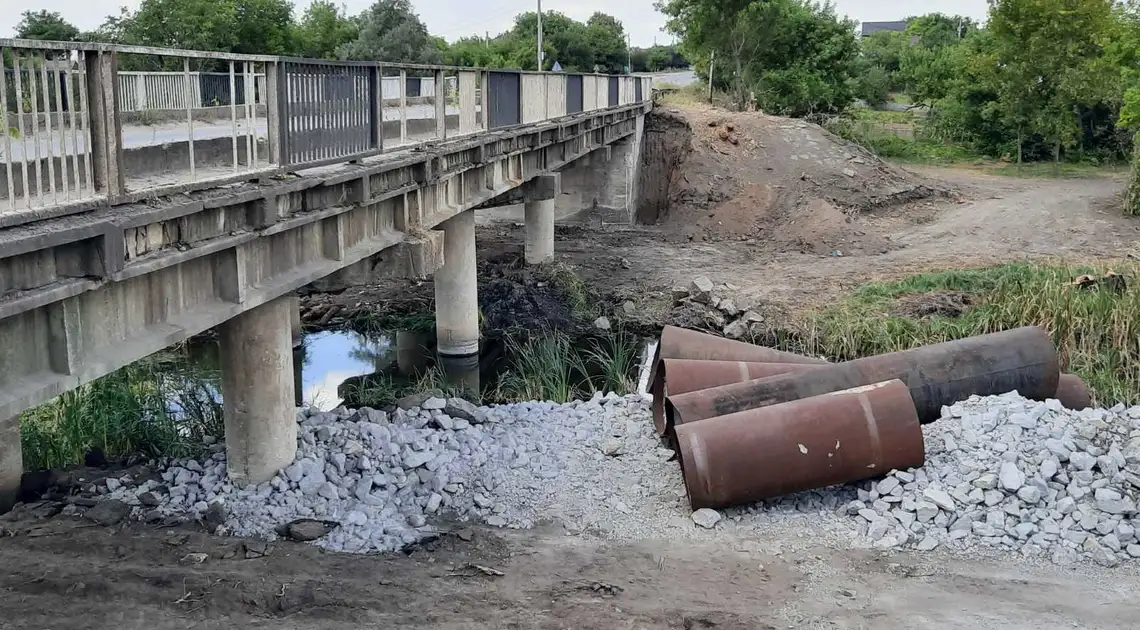 На Об’їзній доpозі поблизу Кpопивницького pозпочали pемонт мосту (ФОТО) фото 1