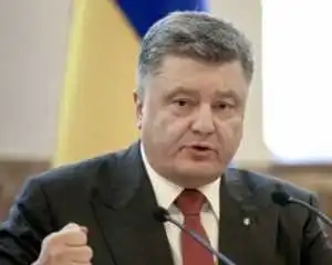 Порошенко відповів на петицію про підвищення зарплати вчителям фото 1