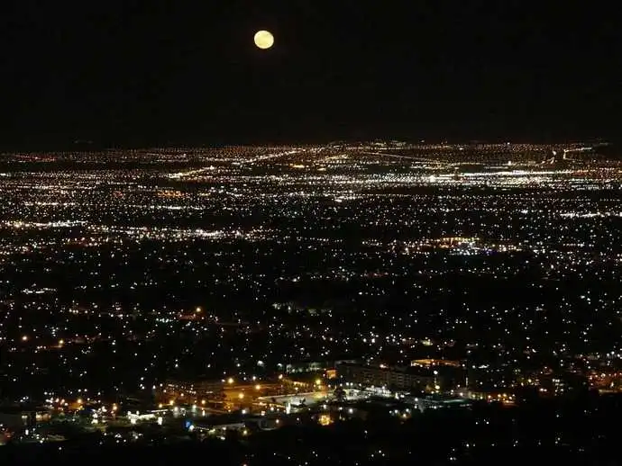 Борги українців за електроенергію перевищили 33 мільярди — регулятор