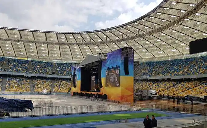 У Раді з’явилась ідея провести інавгурацію на стадіоні