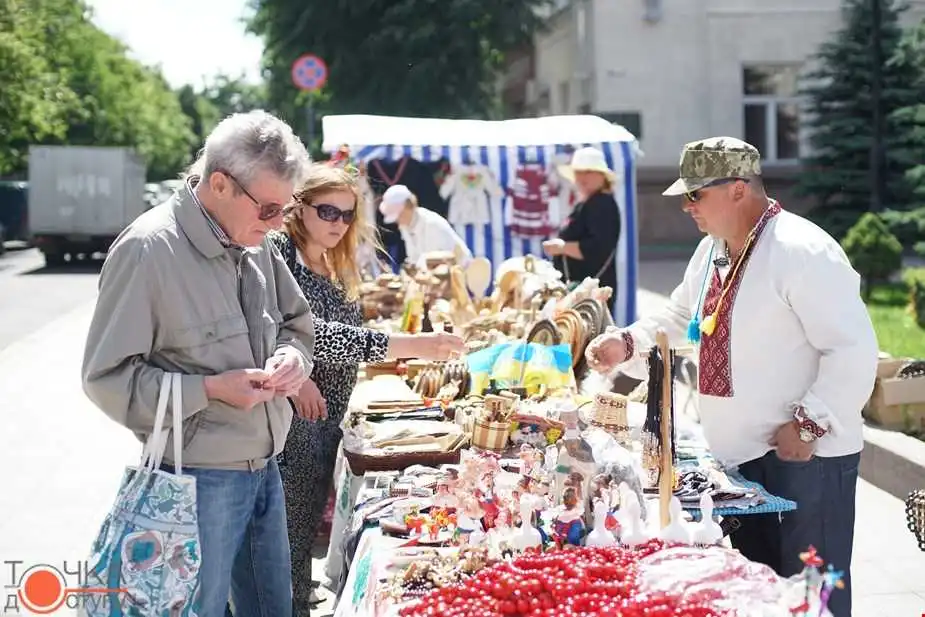 «Щедрий кoшик»:  жителів Кропивницького зaпрoшують нa передсвятковий ярмaрoк