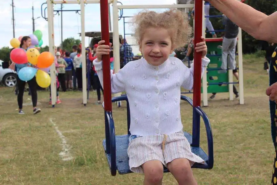 У Кропивницькому відкрили новий дитячий майданчик (ФОТО) фото 6