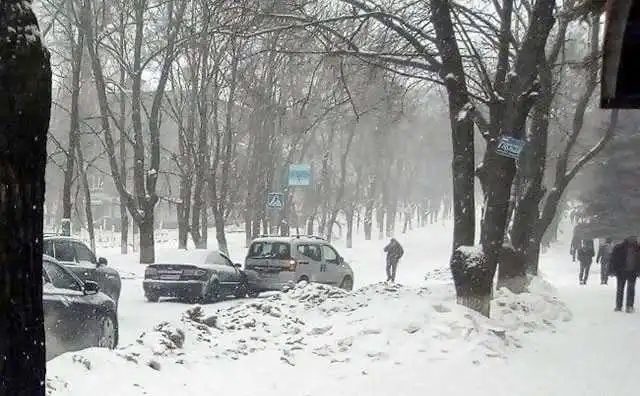 На Кіровоградщині «японка» перевірила на міцність «італійця», звинувачують комунальників (ФОТО)
