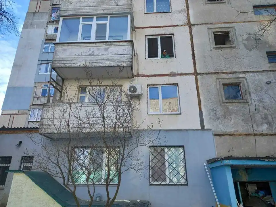 Кропивницький: у будинку, де стався вибух, встановили майже 30 вікон (ФОТО)