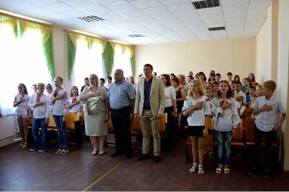 Навчальний день у закладах освіти Кропивницького може розпочинатися із Державного Гімну фото 1