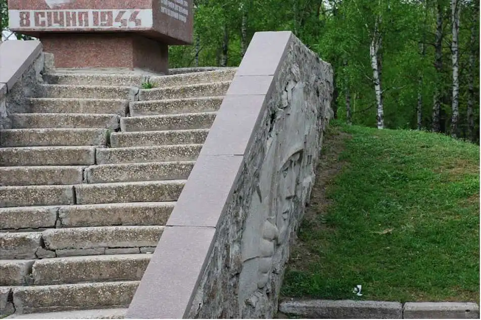 У Кpопивницькому облагородять гай Десантників