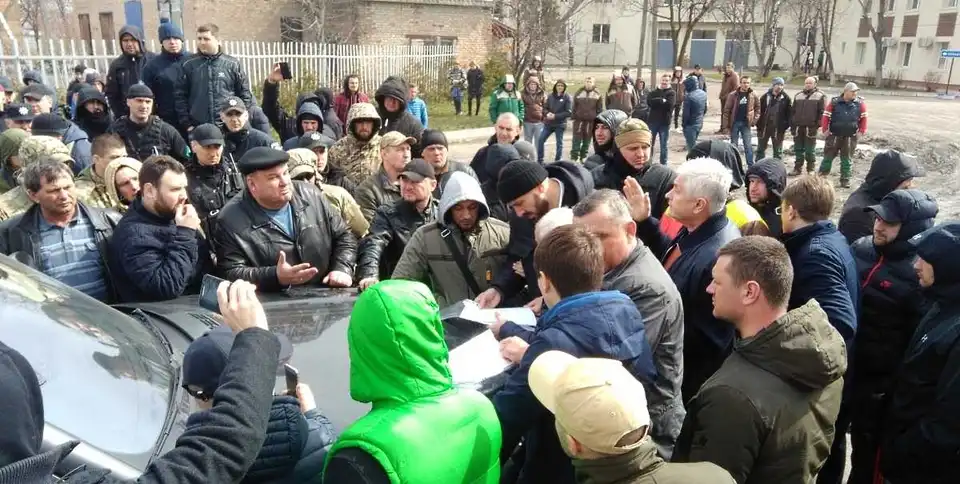Протистояння у Кропивницькому може зірвати посівну кампанію в Україні (ФОТО) фото 1