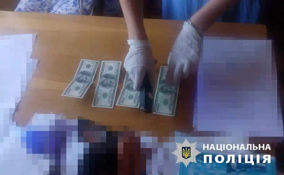 На Кіровоградщині затримали на хабарі начальницю відділу РДА (ФОТО)