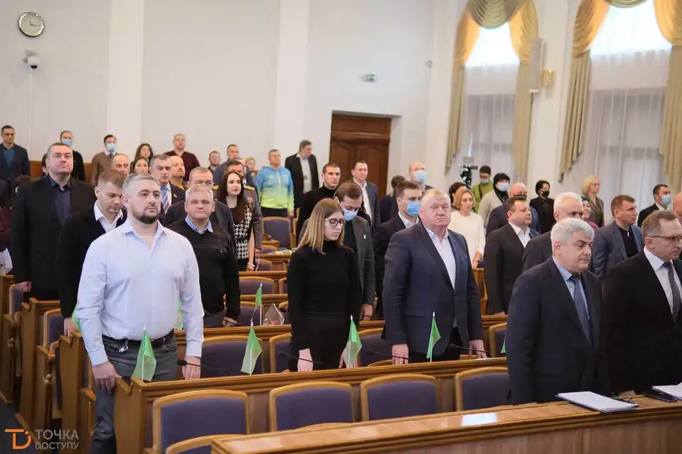 Як працювали депутати під час сесії обласної ради (ФОТОРЕПОРТАЖ) фото 1
