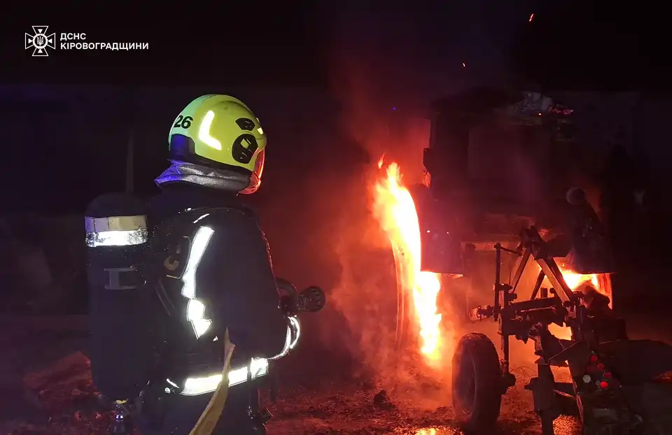 трактор горів в селі Кіровоградської області