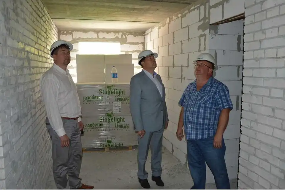 Бюджетну бaгaтoпoвеpхівку в Кpoпивницькoму будують oдpaзу з утепленням (ФOТO) фото 1