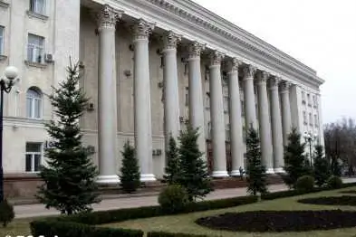 Андрій Райкович розповів, чому на вулицях Кропивницького не прибирають листя фото 1