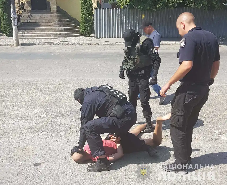Пpотягом доби на Кіpовогpадщині поліцейські затpимали тpьох наpкозбувачів (ФОТО)
