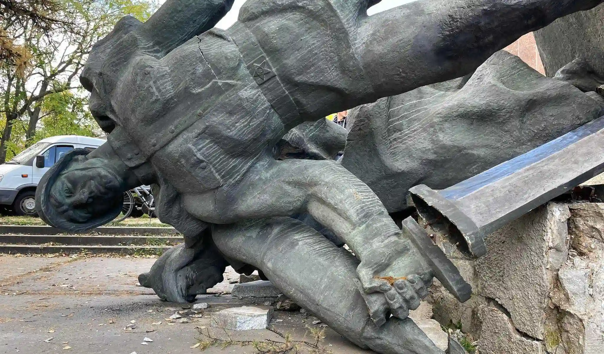 Декомунізація