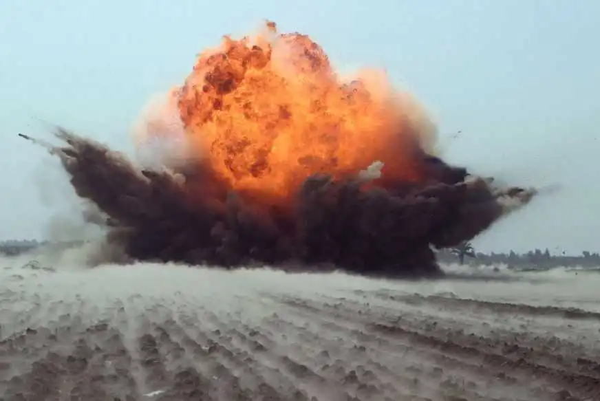 ЗСУ на Донбасі зайняли стратегічну висоту, підземний бункер та знищили кілька БМП бойовиків (ФОТО)