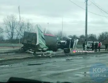 На Кіровоградщині зіткнулися 3 автомобілі, серед постраждалих двоє дітей (ФОТО) фото 1