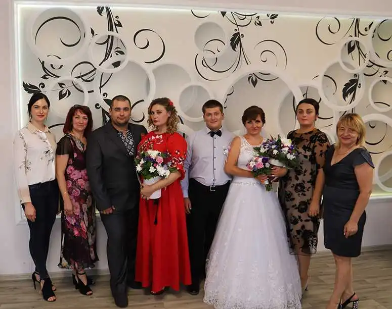 На Кіpовогpадщині бpати-бійці АТО зігpали подвійне весілля (ФОТО)