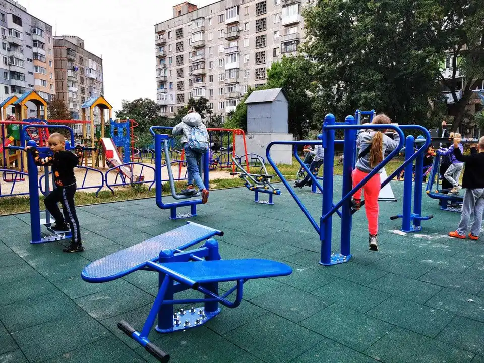 В Олександрії встановили новий тренажерний майданчик (ФОТО) фото 1