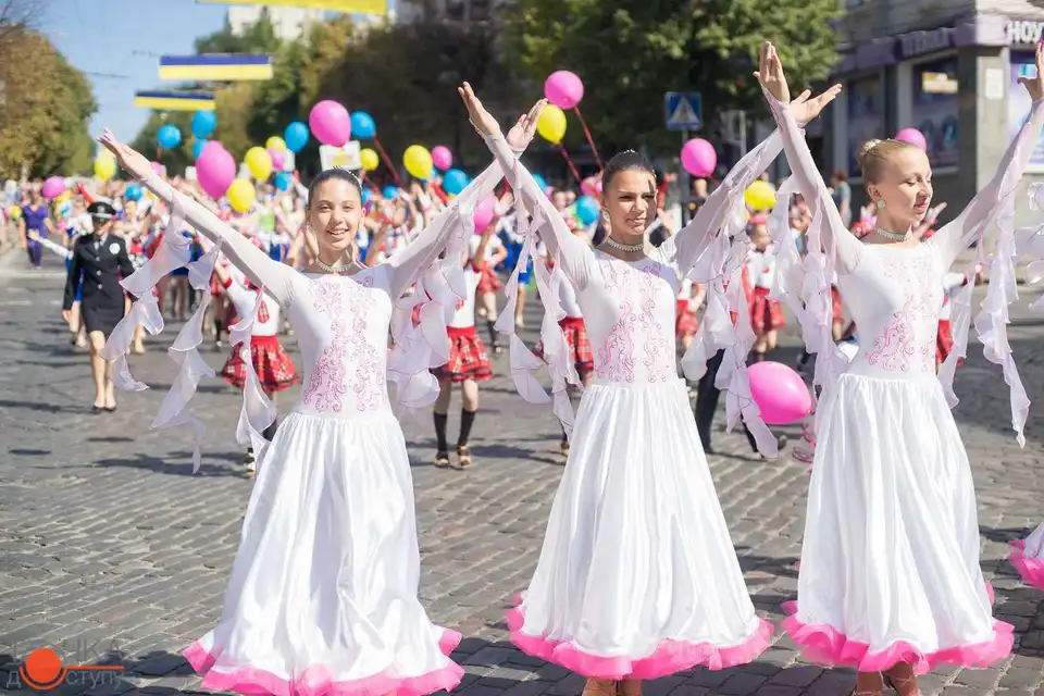 Данс-парад у Кропивницькому: місто святкує 263-ю річницю (ФОТО)