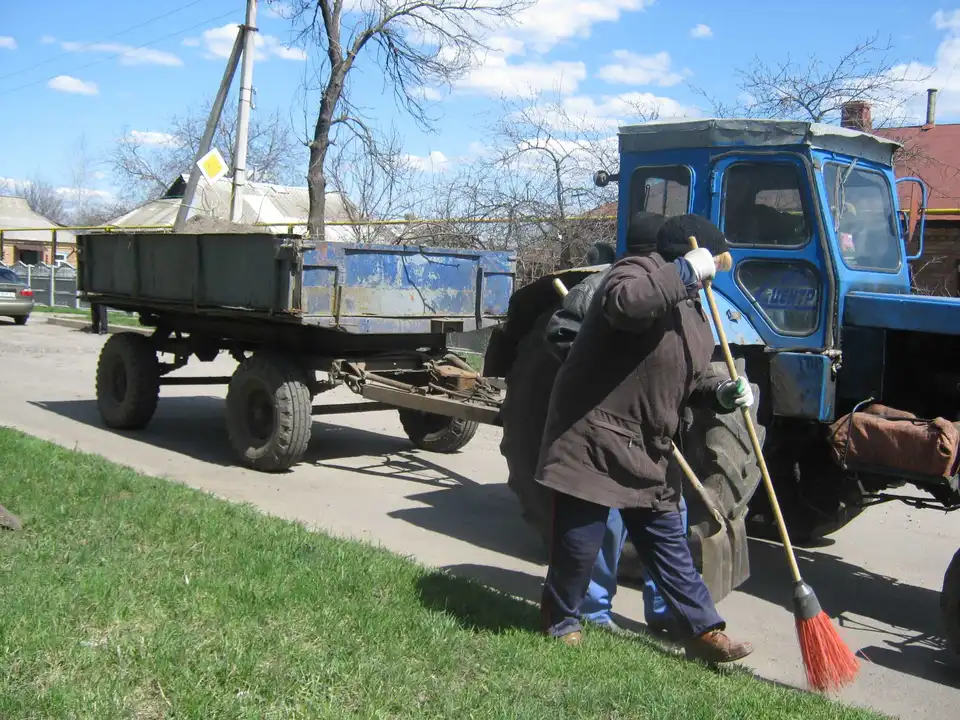Близько 500 безробітних Кропивницького й району залучили до робіт з благоустрою фото 1