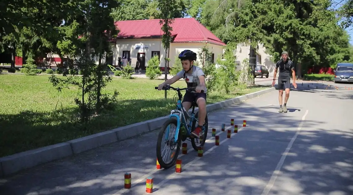 Скелелазіння, рухливі ігри та краєзнавство: у Кропивницькому відкрили школу туризму (ФОТО) фото 1
