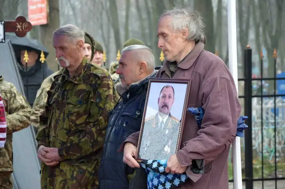 У Кропивницькому попрощалися з бійцем Української добровольчої армії Віктором Шарим (ФОТО)