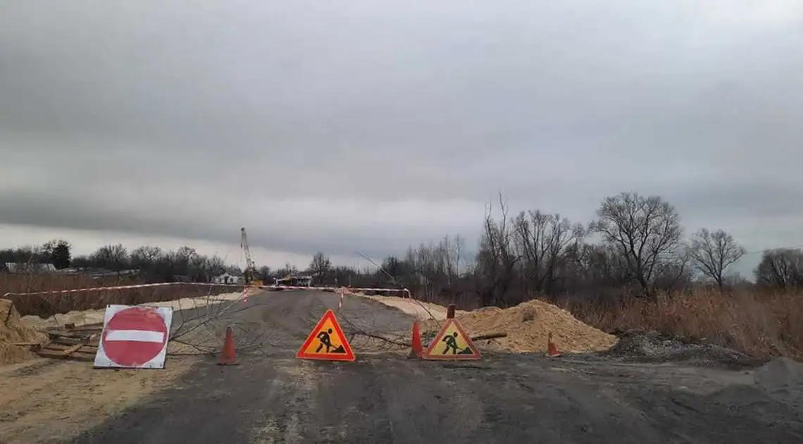 На Кіровоградщині поліція та Укртрансбезпека контролюватимуть рух вантажівок через Злинку фото 1