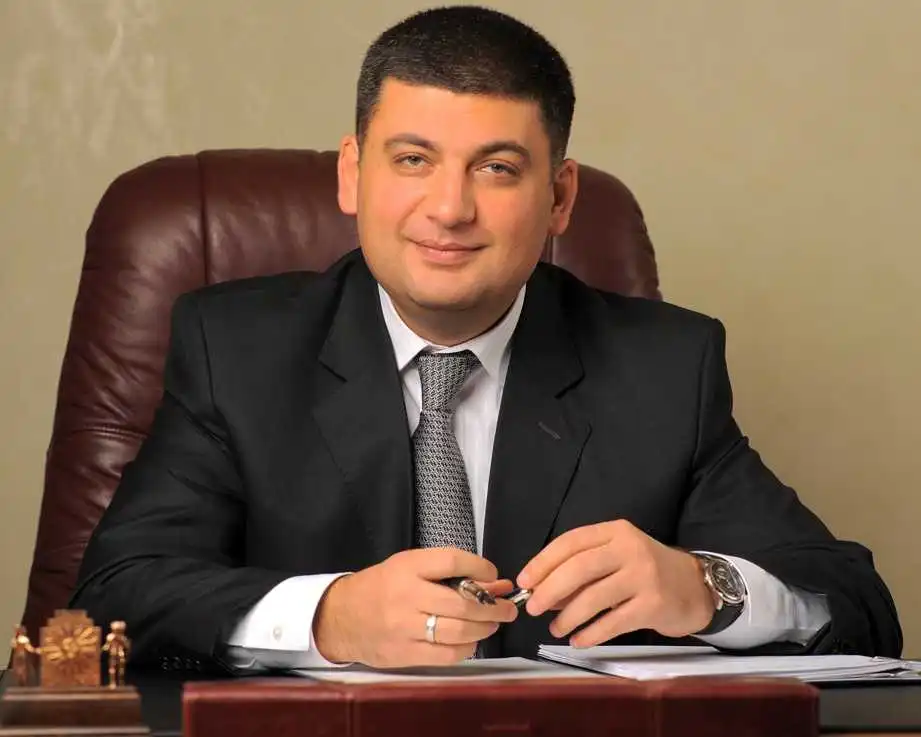 Володимир Гройсман анонсував «неполітичне» підвищення пенсій