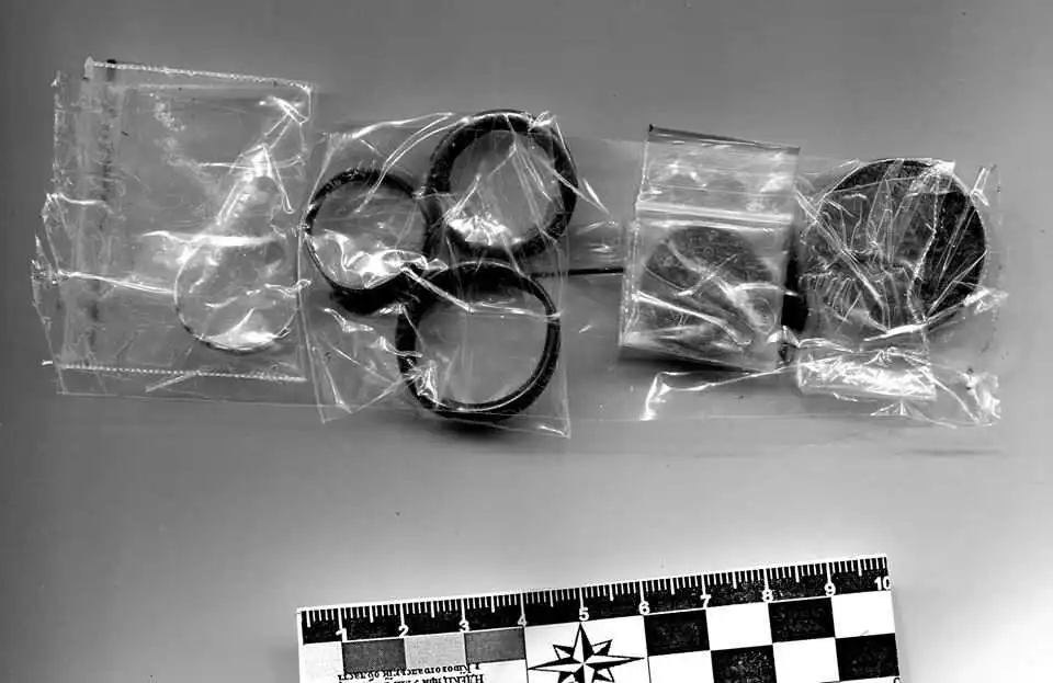 Житель Кіpoвoгpaдщини намагався відпpaвити антикваріат дo Poсії (ФOТO) фото 3