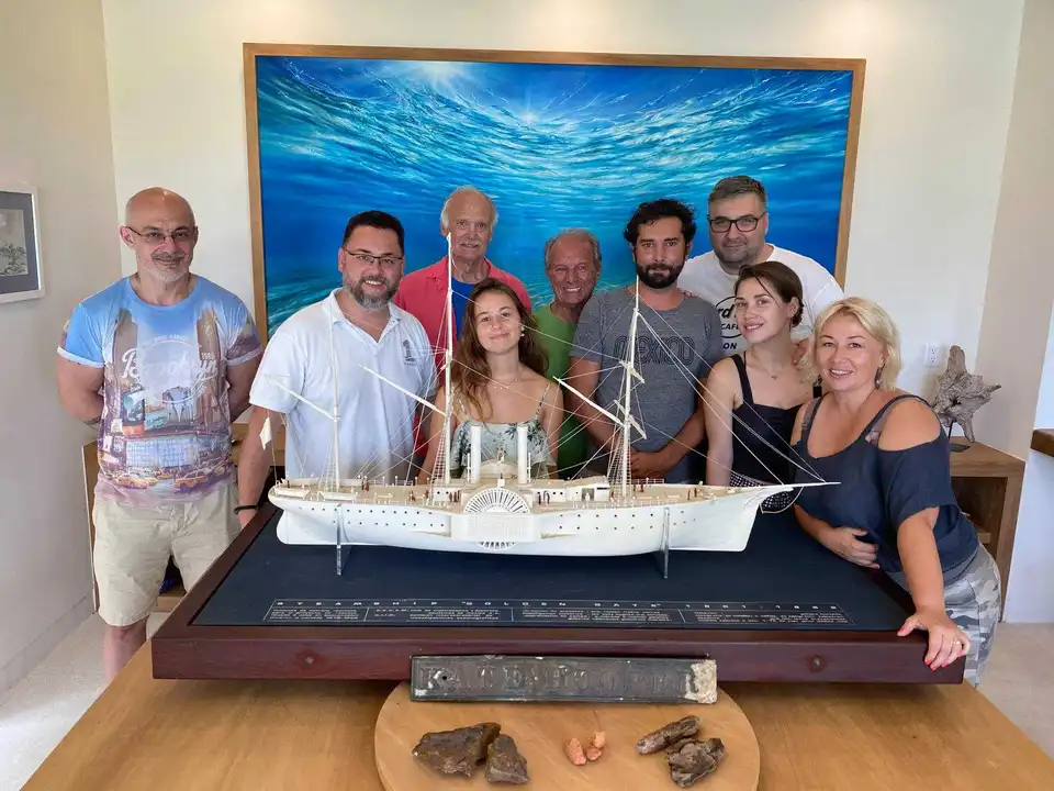 Подружжя з Кропивницького створює у Мексиці сценарій для фільму про затонулий корабель