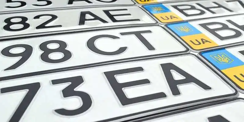 У Кропивницькому за кілька годин затримали дві автівки з перебитими номерами (ФОТО)