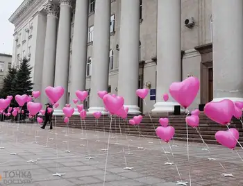 Фотозона, смаколики, романтика: як у Кропивницькому святкуватимуть День закоханих фото 1