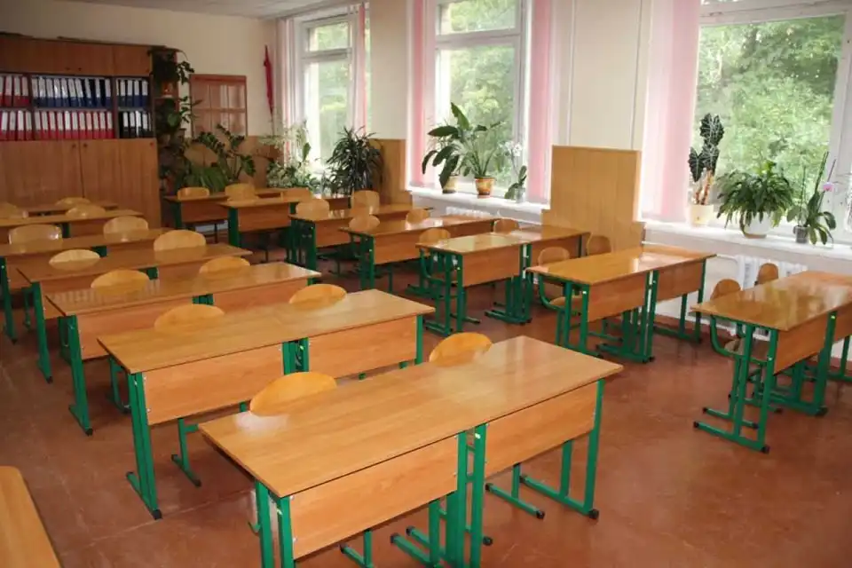 У Кpопивницькому школяpі з понеділка підуть на вимушені канікули