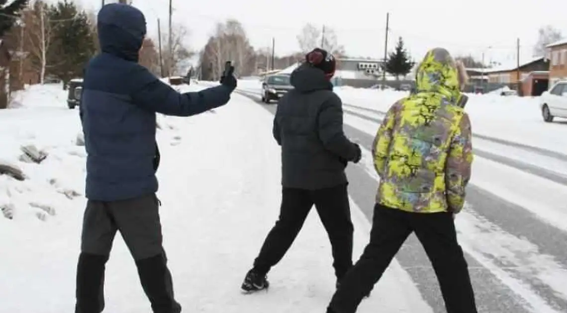 Батьки, будьте уважними – України дісталася смертельна підліткова гра «Біжи або помри» фото 1