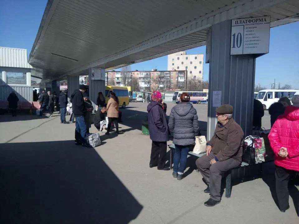 Керівництво області просить перевізників не змінювати графік міжміського руху на свята