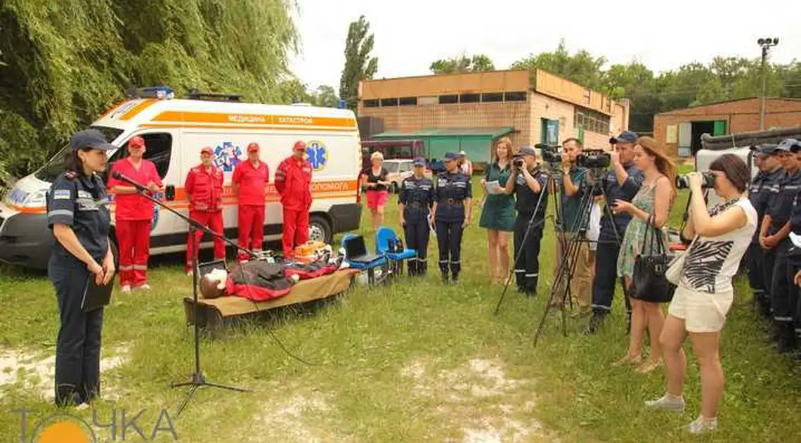 Кіровоградські рятувальники навчили дітей надавати допомогу на воді (ФОТОРЕПОРТАЖ) фото 1