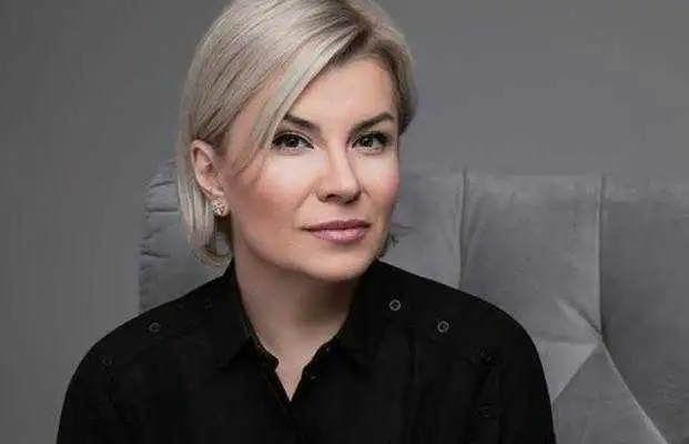 Юлія Литвиненко: кар'єра ведучої, перші політкроки та "позички" на кандидатську заставу (ФОТО) фото 1