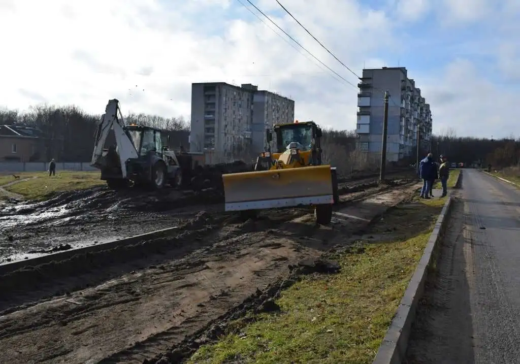 У Кропивницькому ремонтують вулицю Сенчєвa (ФОТО) фото 3