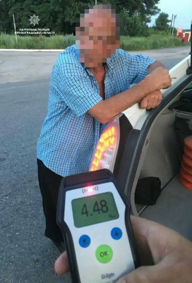 Неподалік Кропивницького водій встановив антирекорд із вмісту алкоголю в крові
