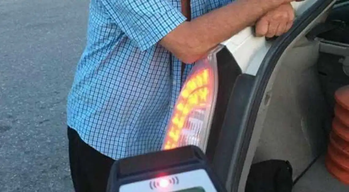 Неподалік Кропивницького водій встановив антирекорд із вмісту алкоголю в крові фото 1
